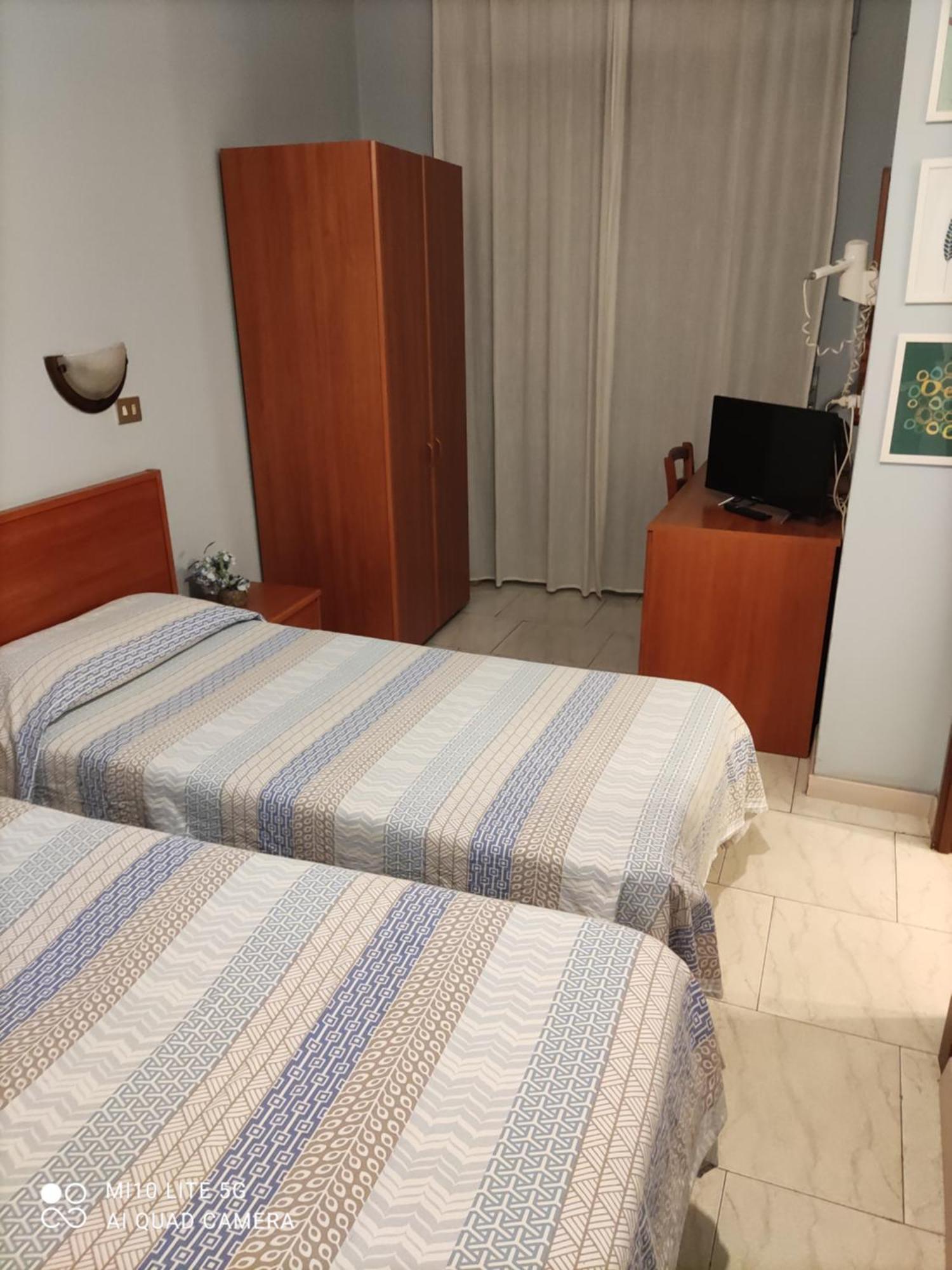 Hostal D'Annunzio House 체사노보스코네 외부 사진