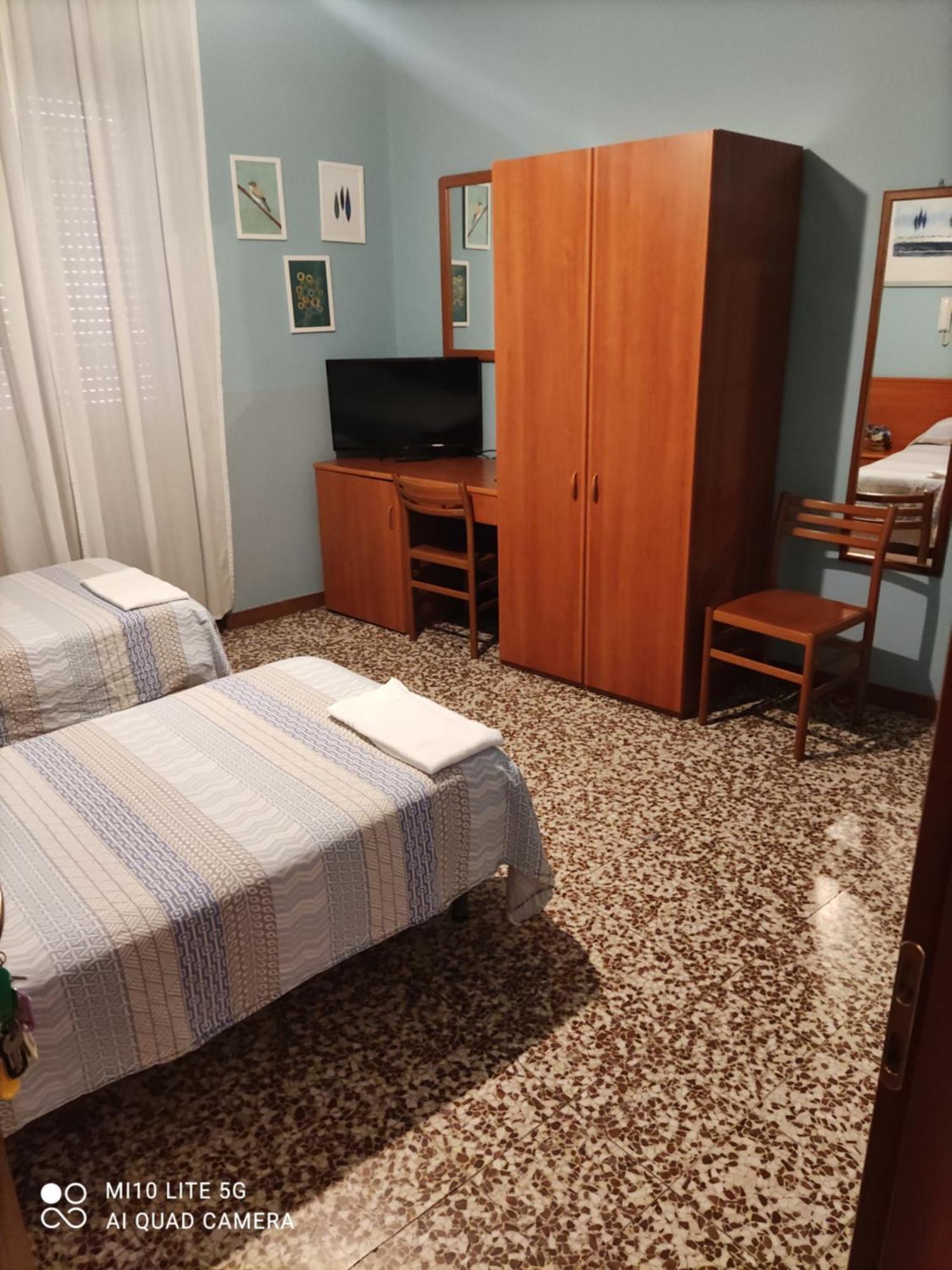 Hostal D'Annunzio House 체사노보스코네 외부 사진